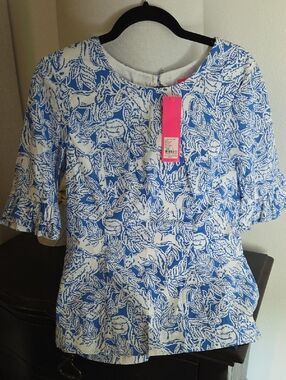 Lilly Pulitzer Fiesta top Coastal Blue. Size 6.